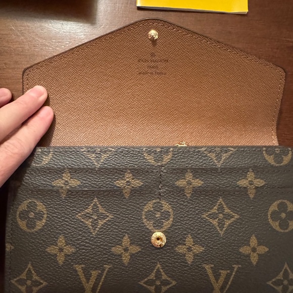 Luxury Wallet - Picture 3 of 6